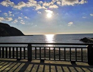 Sun-loungers - Nature and relaxation by the sea in the Cinque Terre (Sesta Godano (SP))
