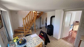 Interior - Holiday home with view and pool (Vonyarcvashegy)