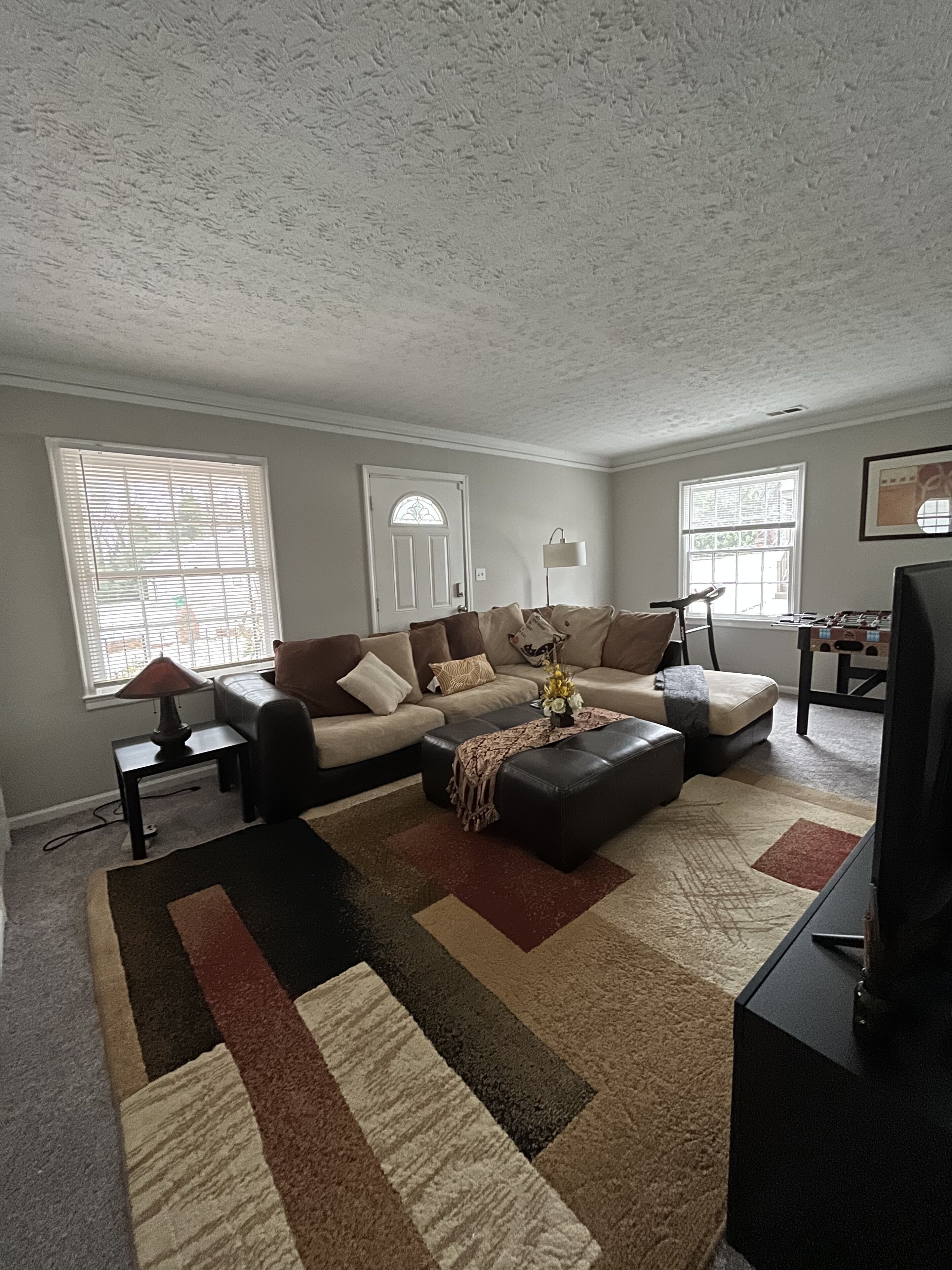 Hip and cozy house with fenced yard next to TWO golf course in the Decatur GA
