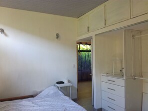 2 bedrooms