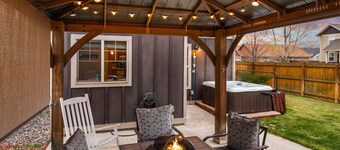 Charming Home by the Park with a Hot Tub