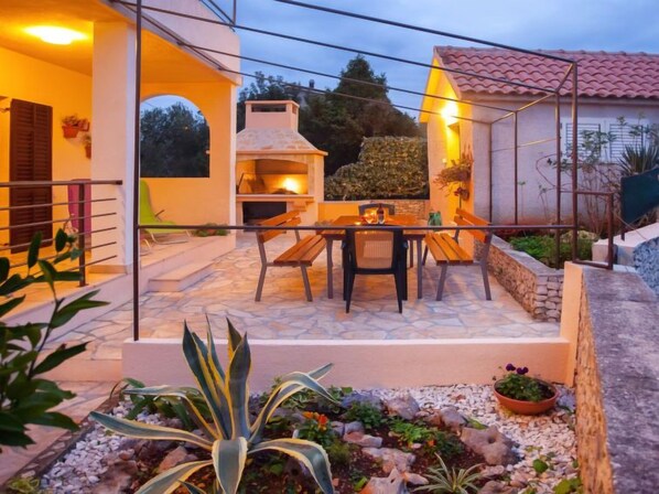 Outdoor dining - Apartment Diana by Interhome (Rogoznica/Ražanj)