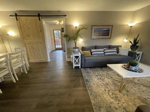 Spectacular Choice: Sleeps 6, Your Dog Welcome Too