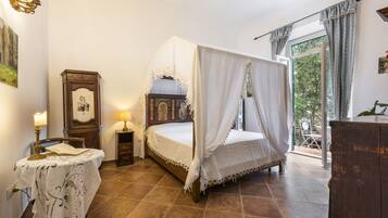 3 bedrooms, desk, iron/ironing board, WiFi