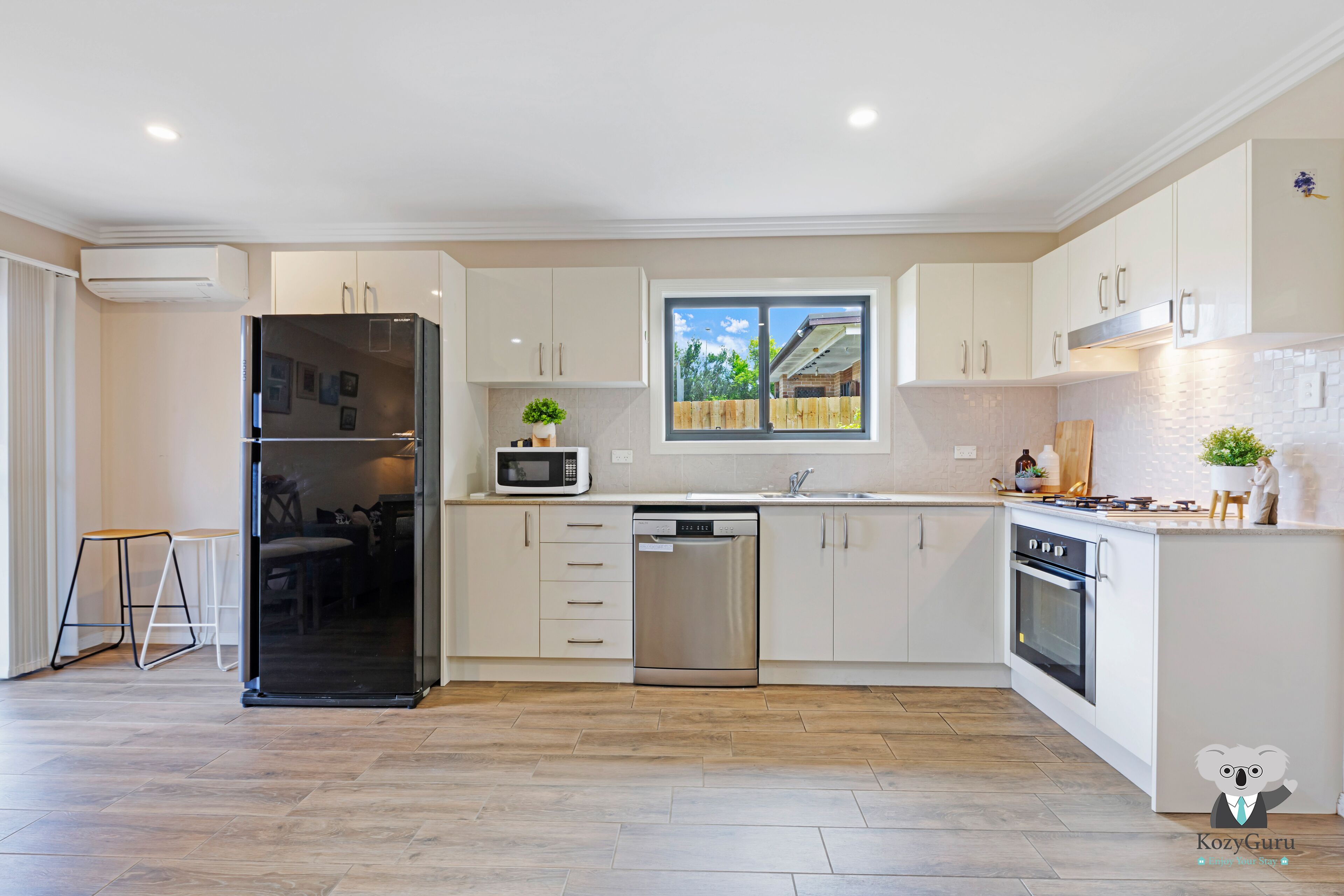 KOZYGURU | Arncliffe | 3 BED Begonia cottage+ Parking