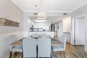 Dining - Calypso 1804 West Tower! Gulffront, Free Beach Service and Walk to Pier Park! (Panama City Beach)