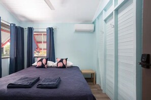 10 bedrooms, WiFi - Apartment Centrally Located in the CBD. Shopping Centre is right across the road (Parramatta Park)