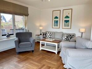 TV, DVD-spiller og stereoanlegg