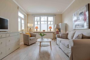 صورة غير مصنفة، 3 من 15، زرّ