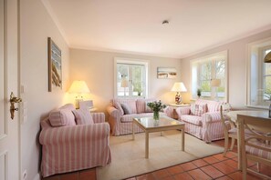 Unclassified image, 5 of 40, button - Hüs Andersen C - Klönstuv, 95sqm 2 bedrooms, 2 bathrooms for 4 persons - Hüs (Sylt-Ost)