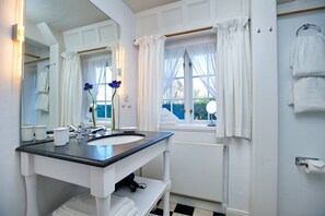 Hair dryer, towels