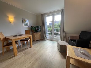 Unclassified image, 4 of 13, button