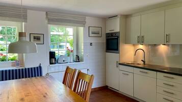 Refrigerador, horno, parrilla de estufa y lavavajillas