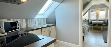 冰箱、微波炉、炉灶、洗碗机