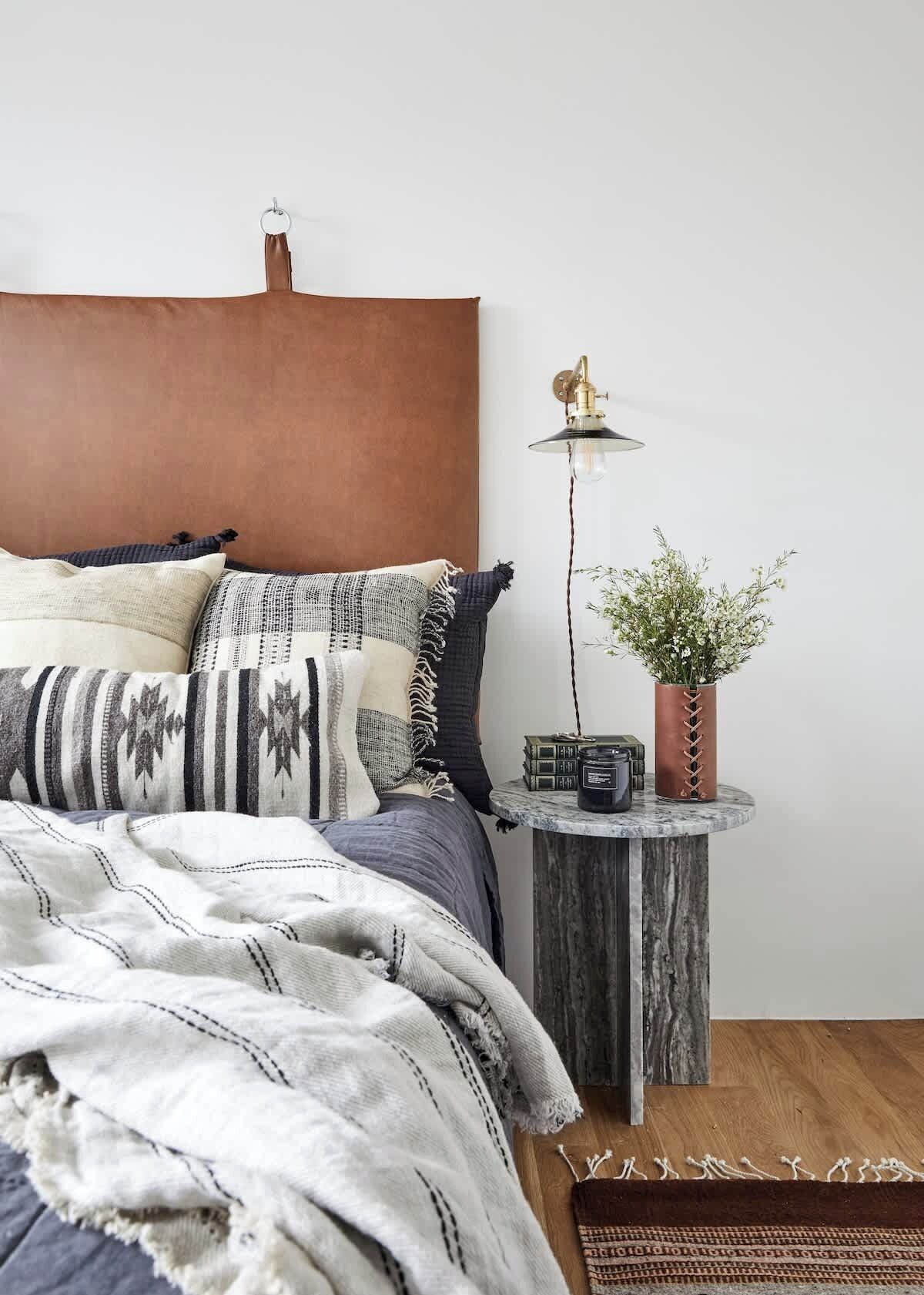 2 habitaciones, tabla de planchar con plancha y cuna de viaje 