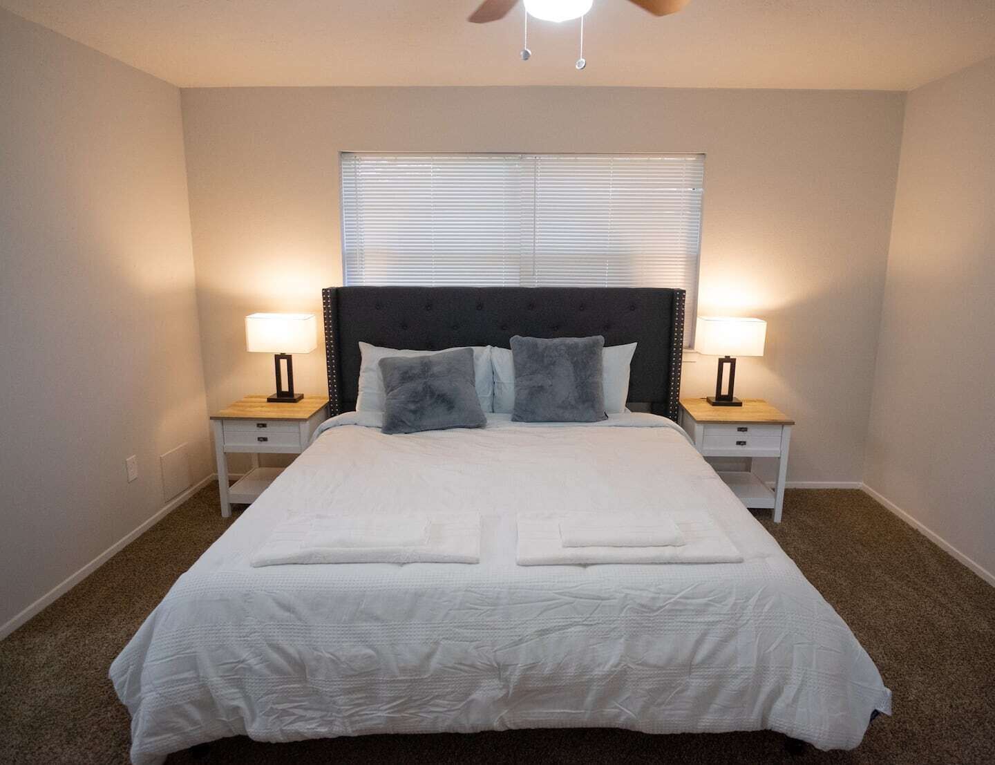 3 dormitoris, escriptori, wifi gratuïta i roba de llit 