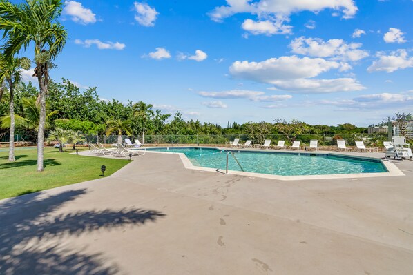 Outdoor pool, a heated pool