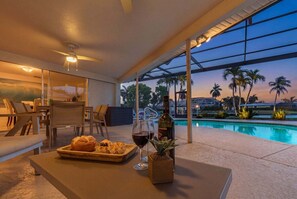 Outdoor dining - Amazing Water View with heated salt water pool - Villa Riverside - Roelens Vacations (Cape Coral)