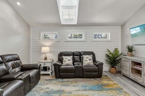 Smart TV, DVD player