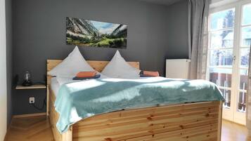 1 bedroom, internet, bed sheets