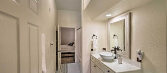Riverside House w/ Yard ~ 1 Mi to Downtown!