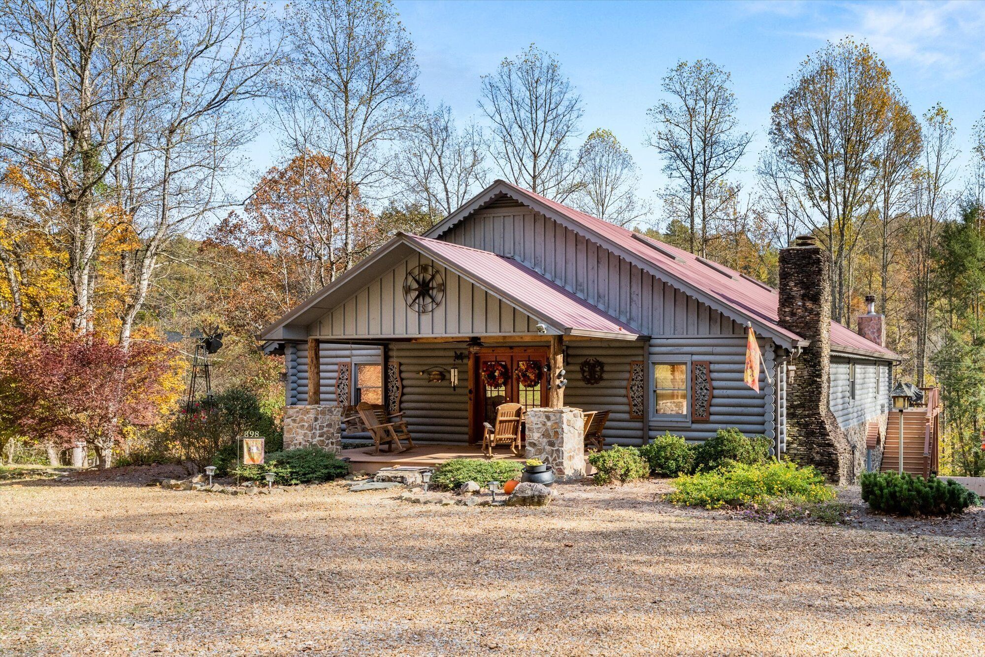 16 Person sewing/craft retreat near Hiwassee River