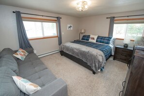 2 chambres, fer et planche à repasser, Wi-Fi gratuit, draps fournis