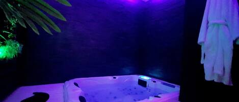 Bain à remous intérieur