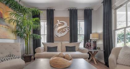 Bayshore bungalow w/covered porch/walk to Tampa Bay