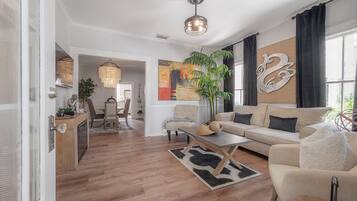 Televisor intel·ligent i llar de foc