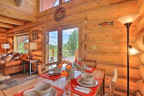 Dining - Chic Fairplay Cabin with Deck & Mountain Views! (Fairplay)