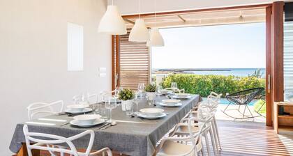 Villa 'Binisafua Ses Palmeres' avec vue sur la mer, Wi-Fi et climatisation