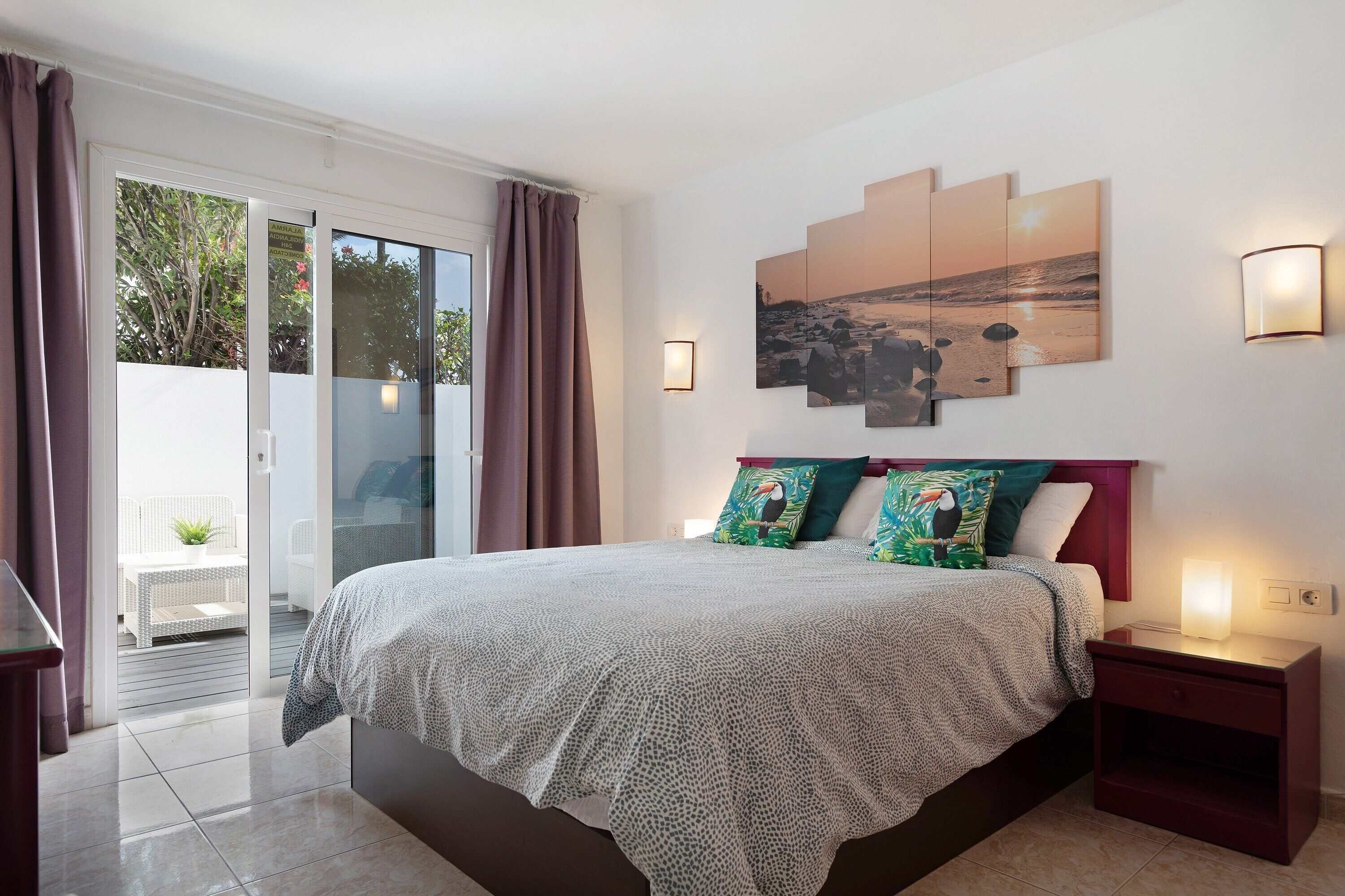 1 dormitorio, tabla de planchar con plancha, wifi gratis y ropa de cama