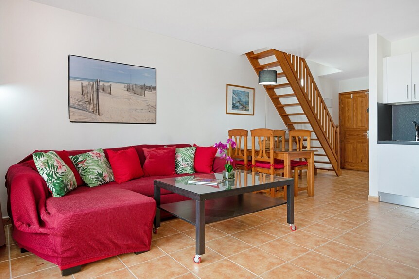 Agradable Apartamento Dúplex Con Vistas Al Mar, Piscina Y Wi-fi - Costa Teguise
