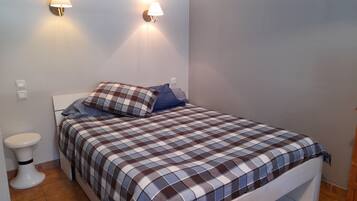 1 chambre, fer et planche à repasser, Wi-Fi