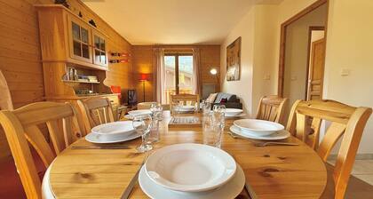 Spacious 3-Room Apartment in Praz-Sur-Arly, Sleeps 6, Central Location, Parking Included