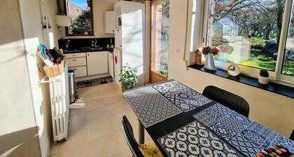 Charmantes Gîte dans l'Avesnois avec Jardin Privé, Cheminée, et Proximité Voie Verte