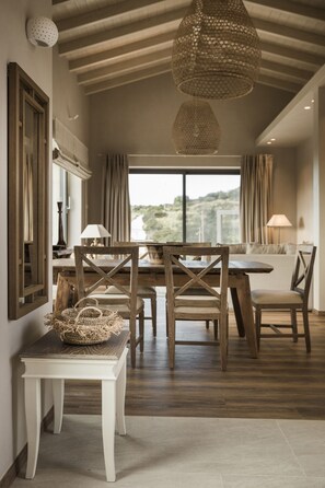 Dining - Villa Hera - Zeus Exclusive Villas Collection (Κλείσματα)