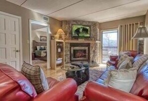 TV, fireplace - Gorgeous 2 Bdrm w/ VIEWS! - Close To Town - Pools! (Gatlinburg)