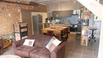 Télévision, cheminée