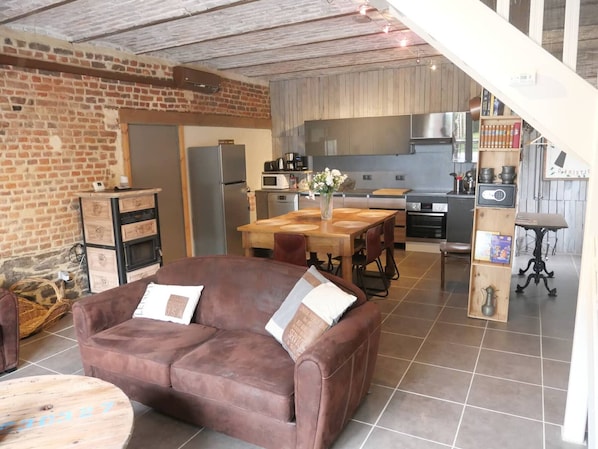 Télévision, cheminée