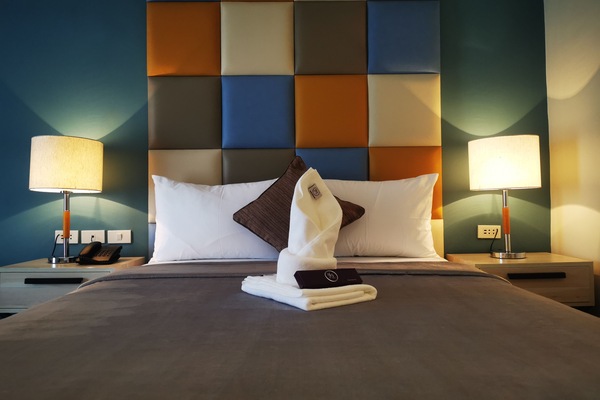 Premier Room | Premium bedding, desk, laptop workspace, free WiFi