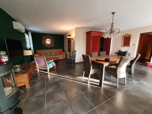 Smart TV - Les dames de Mollégès, at the gateway to the Alpilles, 10 minutes from St Rémy de Provence (Mollégès)