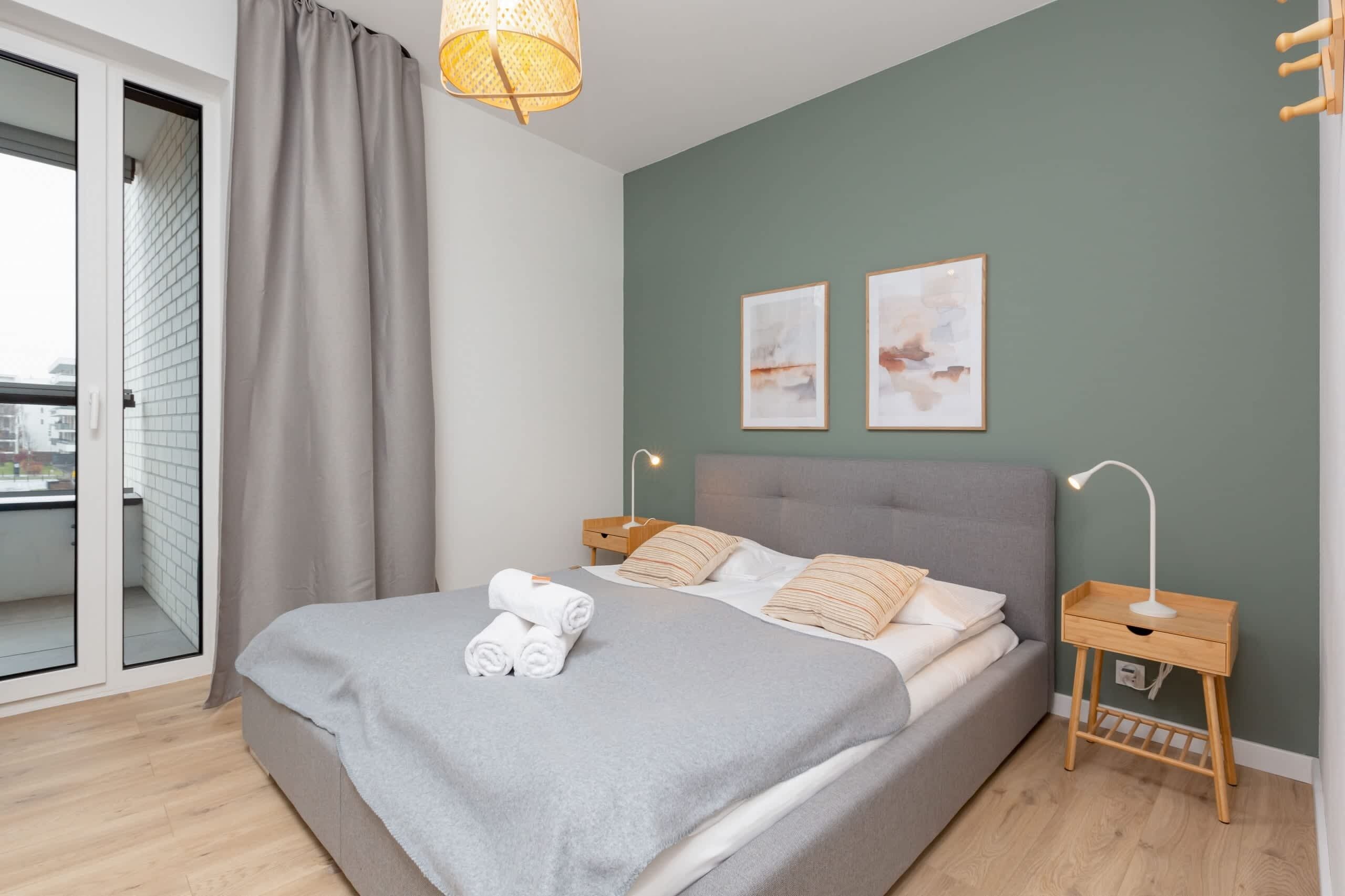 1 habitación, tabla de planchar con plancha, wifi y ropa de cama 