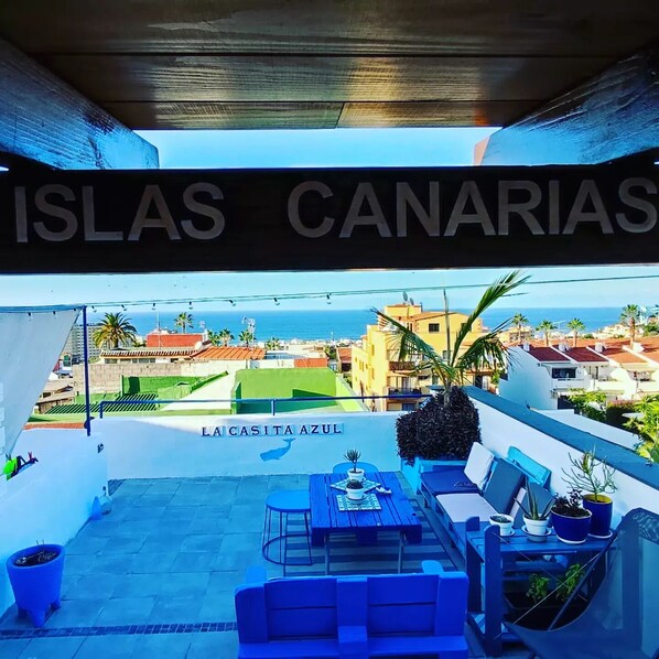 Outdoor dining - The Cabin, Nano study (Puerto de la Cruz)