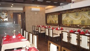 Restaurant - Hotel Khandesh Residency (Panvel)
