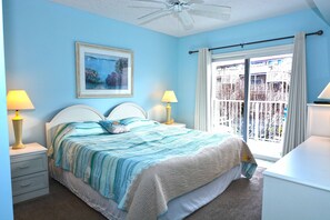 3 bedrooms, WiFi, bed sheets - Bright 3 bedroom ocean block condo with WiFi and an outdoor pool located near downtown and less than a block from the beach! (Ocean City)