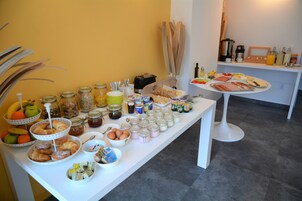 Colazione a buffet inclusa, servita tutte le mattine 
