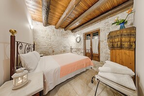 1 bedroom, travel crib, free WiFi, bed sheets