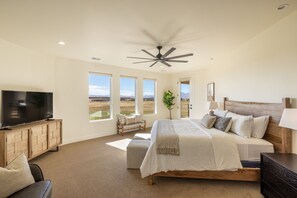 6 bedrooms, iron/ironing board, free WiFi, bed sheets